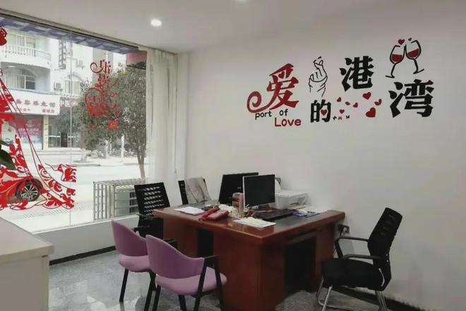 讓小邸沒想到的是,事后女孩又說不愿意了,通過婚介所老板問小邸要2萬