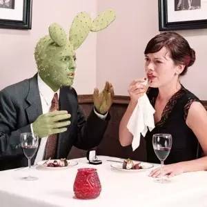 國外也有婚介所 有,而且無比坑爹 聽英國妹紙給你哭訴