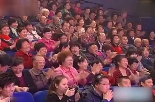 魏三婚介所相親記 笑中帶暖的意外緣分